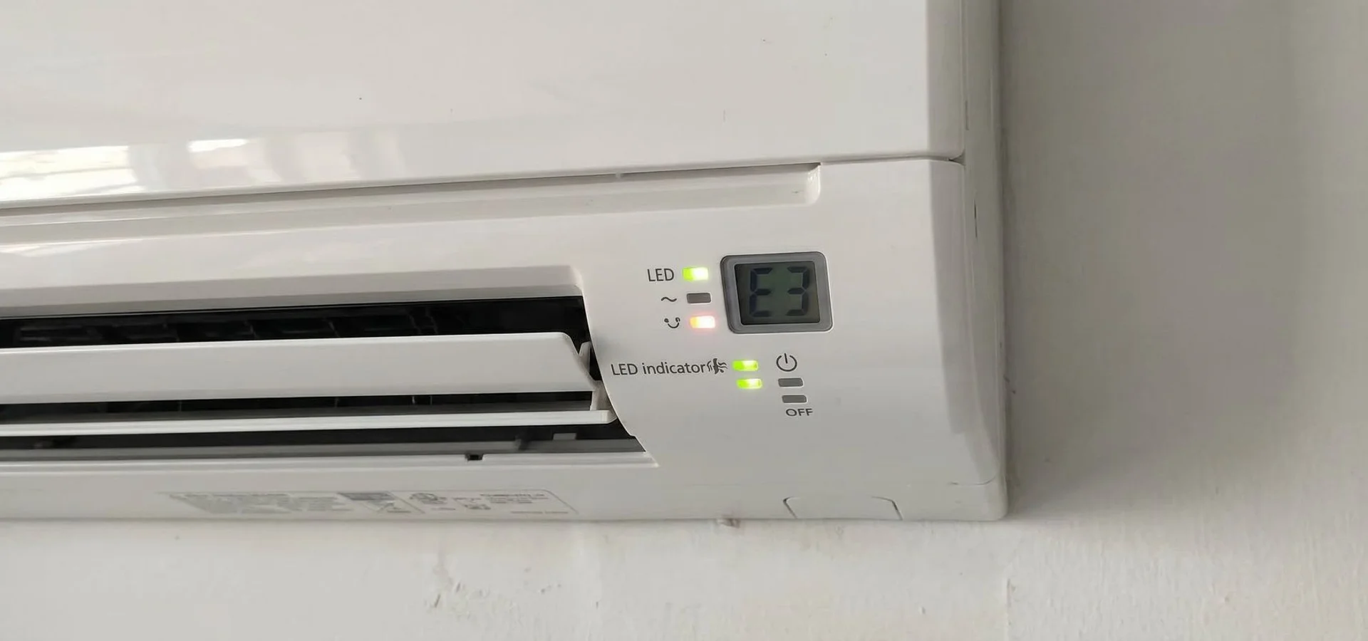 Professional aircon servicing in Singapore HDB flat